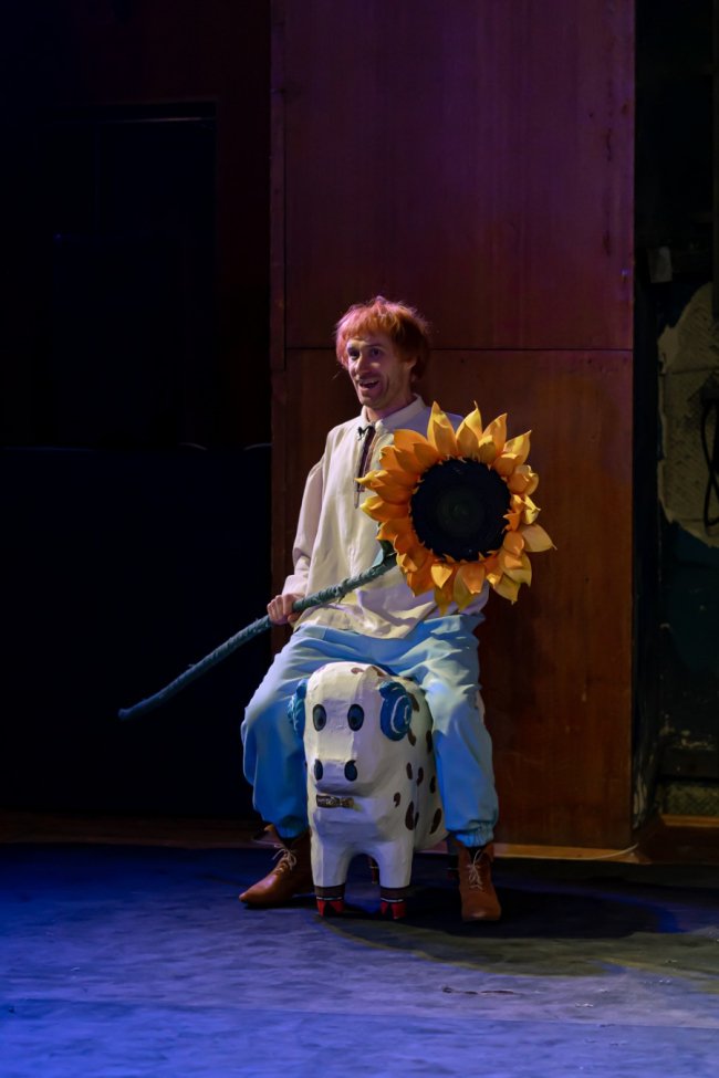 Захист рідного дому та пошуки щастя: що покажуть у театрі у Луцьку 7 – 12 жовтня