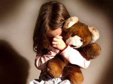 У Житомирі затримали педофіла, який намагався зґвалтувати 7-річну дівчинку