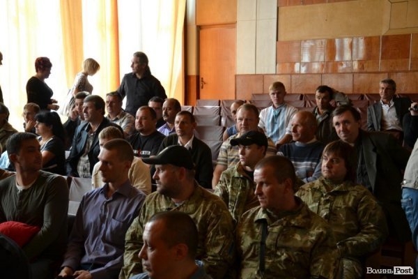 Розпочалася зустріч губернатора Волині з революціонерами