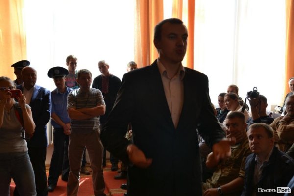 Розпочалася зустріч губернатора Волині з революціонерами