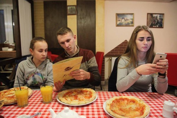 Родині Волинського Героя влаштували приємний сюрприз