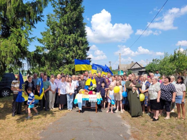 На Волині зустріли звільненого з полону 56-річного воїна Анатолія Лук'янчука