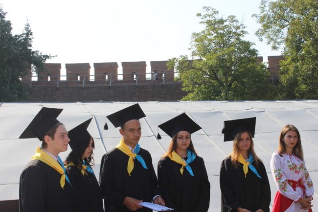 Першокурсників Луцького педколеджу посвятили у студенти. ФОТО