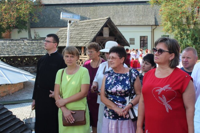 Першокурсників Луцького педколеджу посвятили у студенти. ФОТО