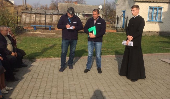 Через церковний конфлікт у волинське село приїхала місія ОБСЄ. ФОТО