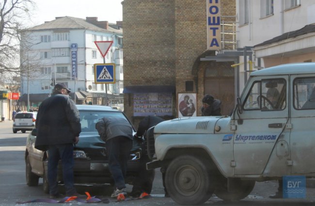 У Володимирі зіткнулися дві автівки. ФОТО