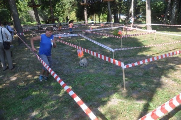 У Луцькому парку змагалися орієнтувальники. ФОТО