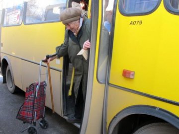 У Раді пропонують штрафувати водіїв за відмову перевозити пільговиків