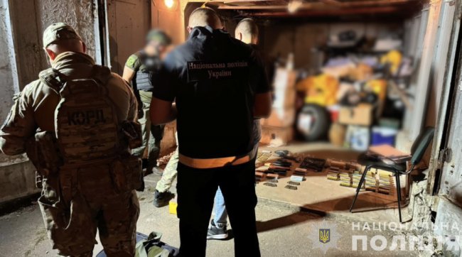 Волинські поліцейські затримали зловмисників, які нелегально продавали зброю по всій Україні