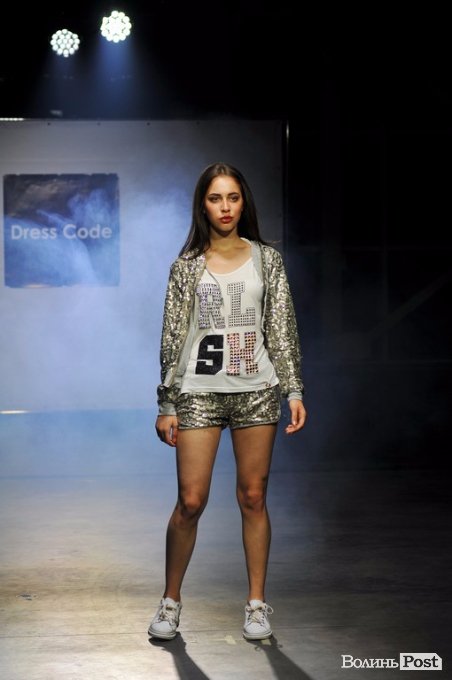 Свято краси і моди: як мийку в Луцьку перетворили на модний подіум