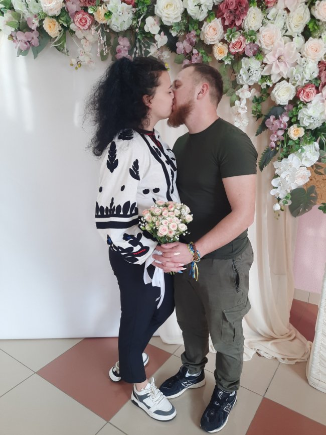 На Волині військовий одружився із коханою