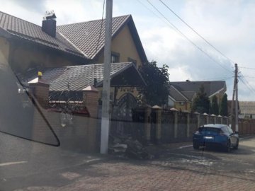 Пожежа у Струмівці: один автомобіль згорів вщент 