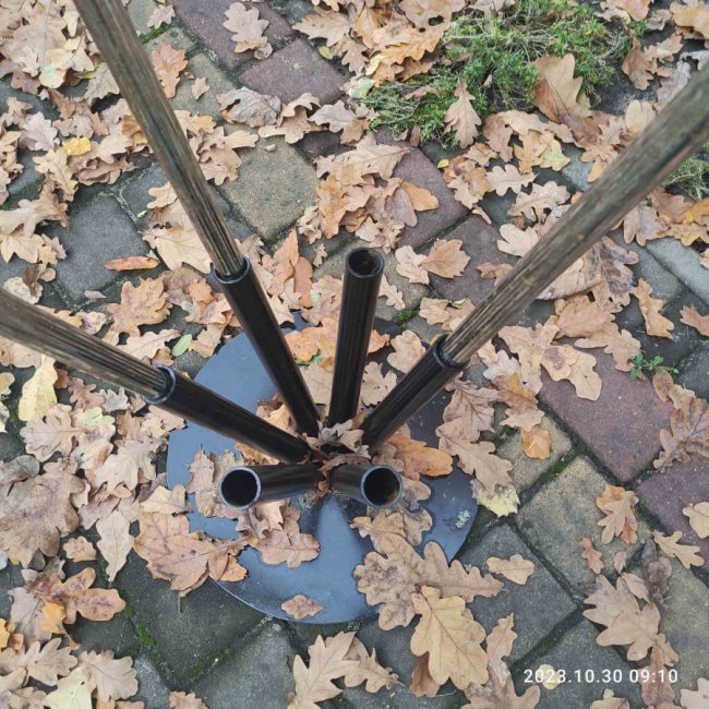 У Ківерцях зловмисники вкрали 13 прапорів на Меморіалі Слави та у сквері Героїв Євромайдану