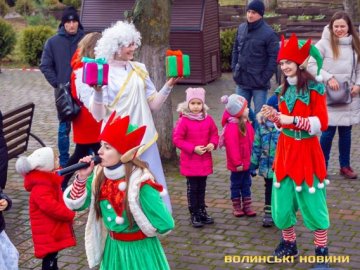 Як у луцькому зоопарку розважали малечу та частували смаколиками. ФОТО
