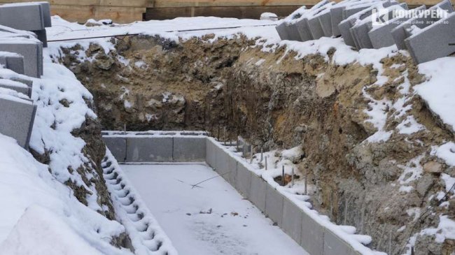 Депутат міськради обурений самовільним будівництвом автомийки у Луцьку. ФОТО. ВІДЕО