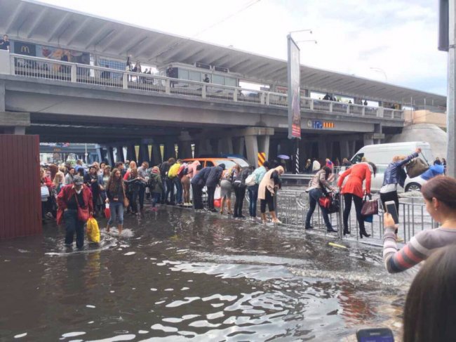 Київ затопило після грози