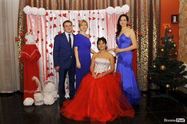 Фото різдвяного балу в Луцьку