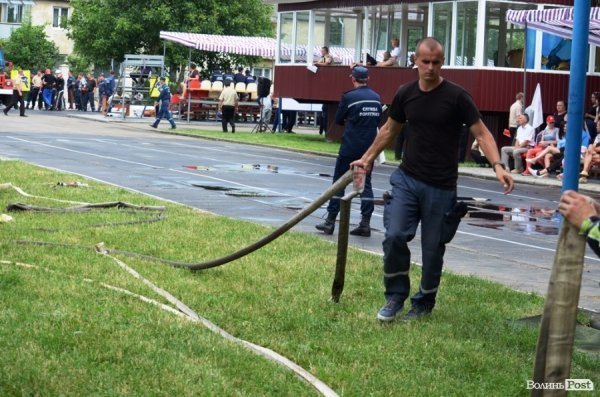 Найвправніші волинські рятувальники - з Луцька та Торчина. ФОТО