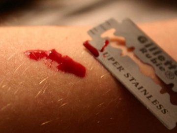 У Шацьку чоловік хотів покінчити з життям