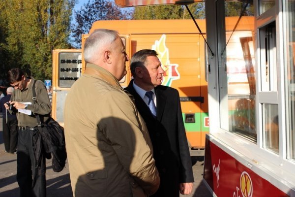 Чиновнику з Києва показали луцький ринок. ФОТО