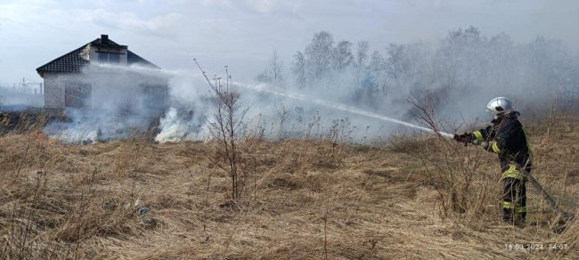 Волинянин спалював траву і ледь не залишив сусідів без будинку