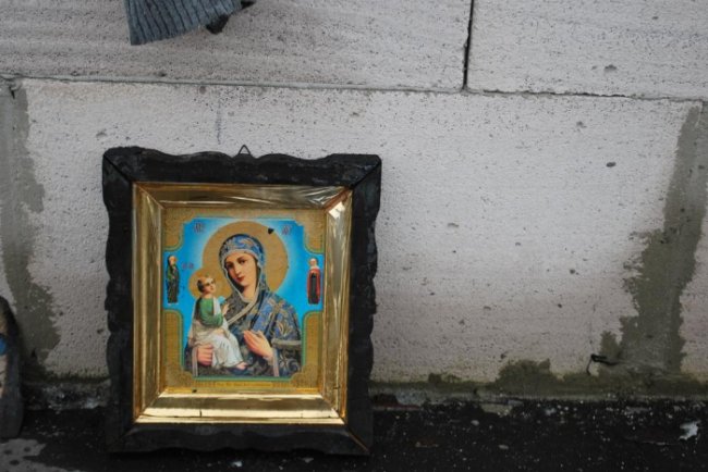 У луцької виховательки вщент згорів куплений в кредит будинок. ФОТО