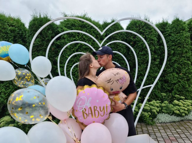 Поліцейський з Волині дізнався стать майбутньої дитини на блокпості. ФОТО