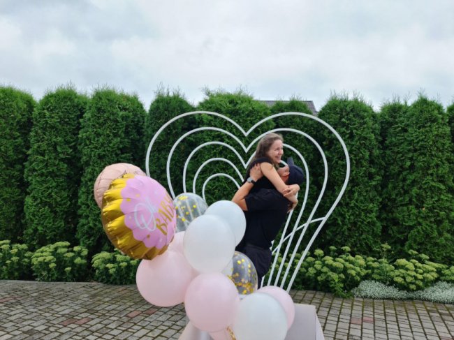 Поліцейський з Волині дізнався стать майбутньої дитини на блокпості. ФОТО