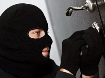 У селі на Волині обікрали продуктовий магазин