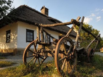 На випадок військового вторгнення в Україну луцький самооборонівець радить перебувати у селі