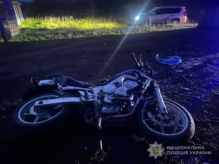 На Волині мотоцикліст в'їхав у бетонну плиту на недіючому блокпосту: загинули двоє людей. ДЕТАЛІ АВАРІЇ
