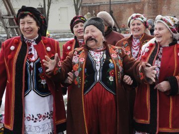 Меди, куліш, гуляння: як у Луцьку проводили зиму