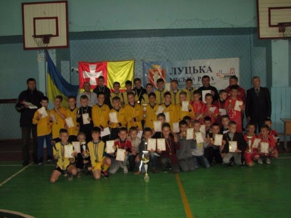 У Луцьку відзначили юних переможців з міні-футболу. ФОТО
