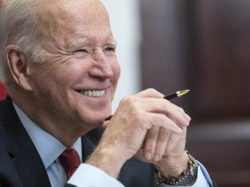 Адміністрація Байдена доручила розслідувати, як американські запчастини потрапили в іранські безпілотники, –  CNN