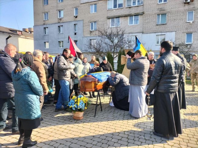 Волиняни провели в останню путь Героя Олександра Ханова