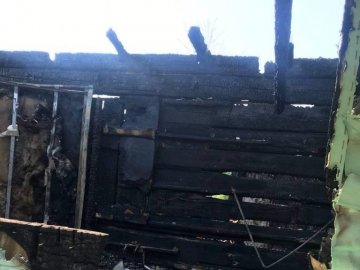 Вогонь знищив все нажите: на Волині багатодітна сім'я потребує допомоги