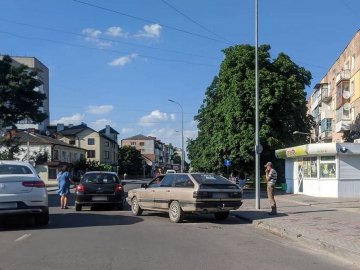 У місті на Волині зіткнулися два легковики. ФОТО