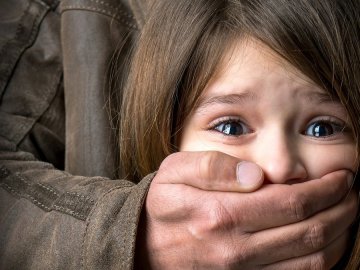 Волинянина судитимуть за зґвалтування 12-річної доньки