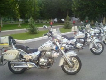 Показали фотографії нових мотоциклів патрульної поліції