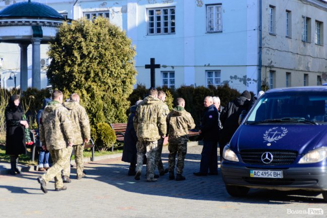 У Луцьку попрощалися із померлим на Сході воїном Борисом Шпачуком 