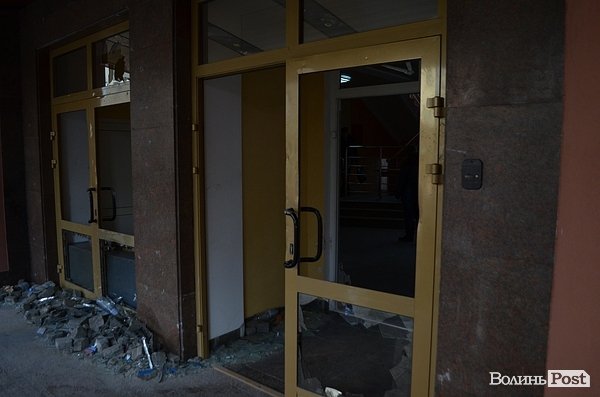 Активісти покинули управління міліції у Луцьку. ФОТО