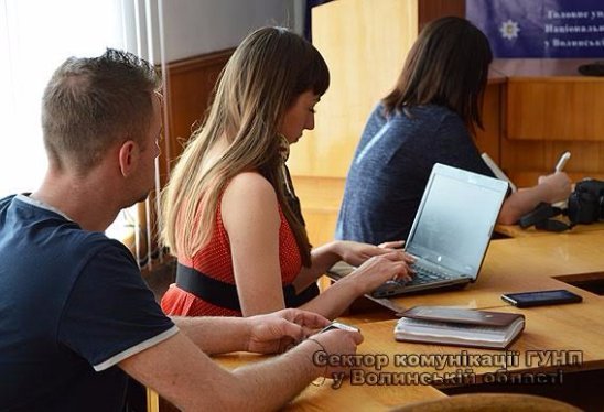 Волиняни добровільно здали 70 одиниць зброї. ФОТО