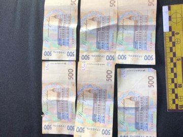 На Волині затримали двох водіїв, які пропонували хабар патрульним. ФОТО