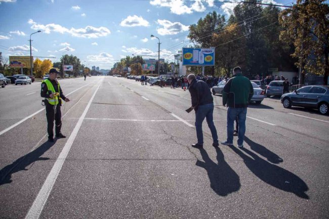 У Дніпрі зіткнулося 7 автомобілів, є потерпілі