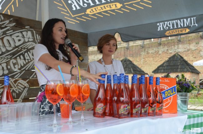 На луцькому фесті презентували новий італійський напій. ФОТО*