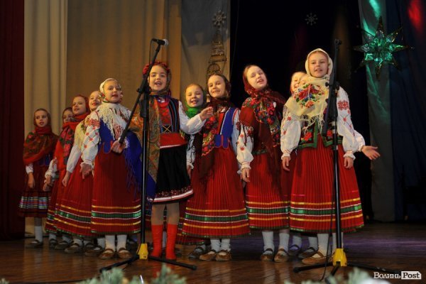 Різдвяний концерт у Луцьку: вальс, вірш і віншування