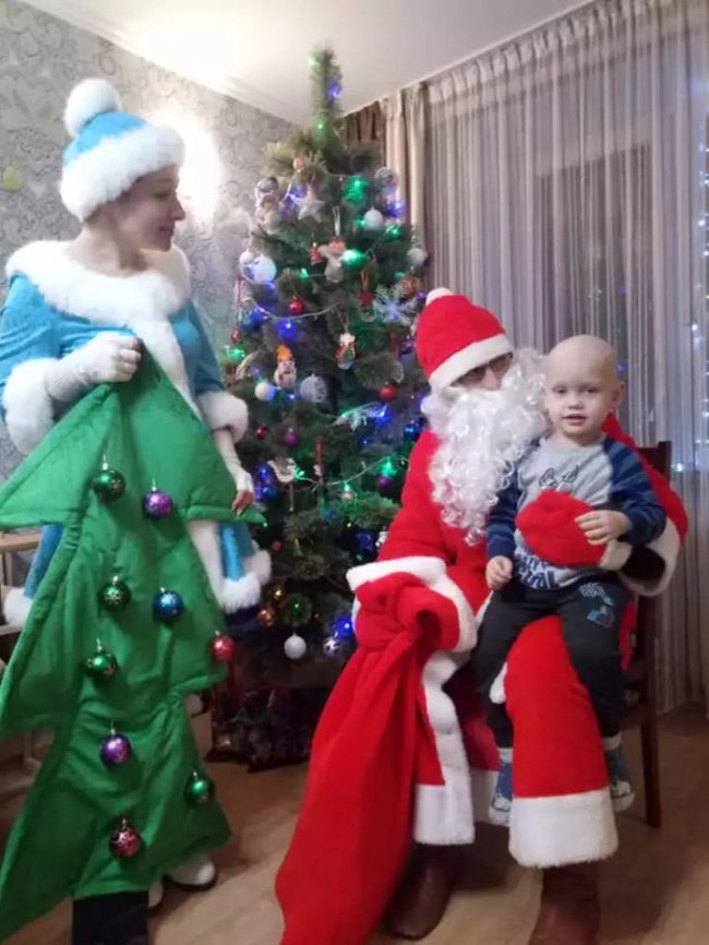 «Загадували бажання наступний рік зустріти разом», – мама померлого від раку волинянина Роми Гальчика