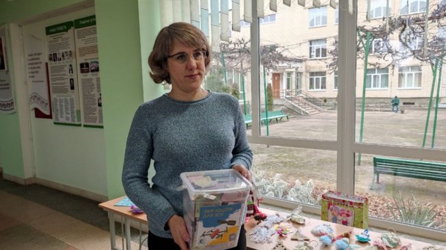 Під час благодійного ярмарку учні луцького ліцею збирали гроші на дрон для військових