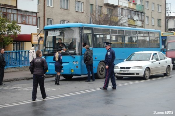 Бунт у Луцьку: як перекривали дорогу. ФОТО. ВІДЕО