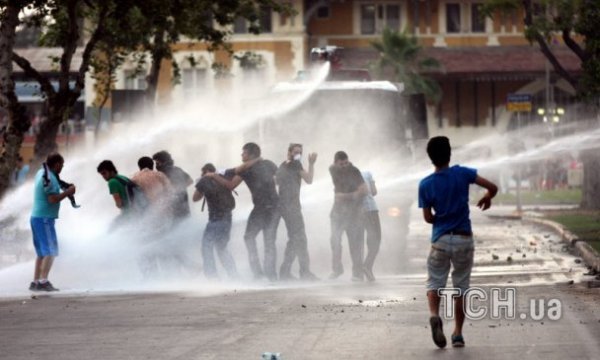 Бунт у Туреччині. ФОТО. ВІДЕО